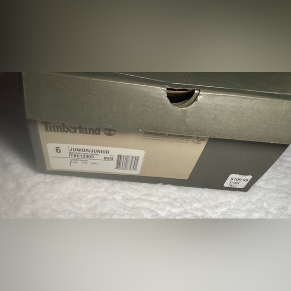 ***Used*** Boys Size 6 Timberland Boots - Picture 12 of 14